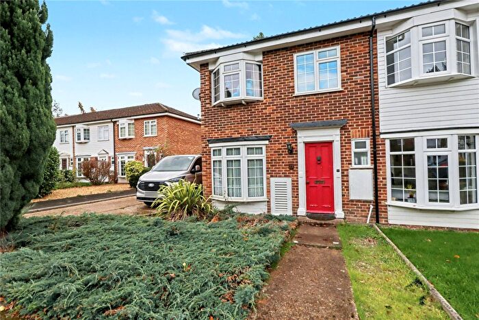 3 Bedroom End Terrace House For Sale In Woking, Surrey, GU22