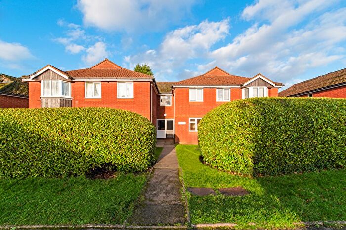 2 Bedroom Flat To Rent In Main Road, Biggin Hill, Westerham, TN16