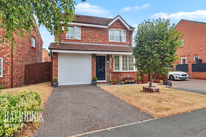 4 Bedroom Detached House For Sale In Wood Street, South Hiendley, S72
