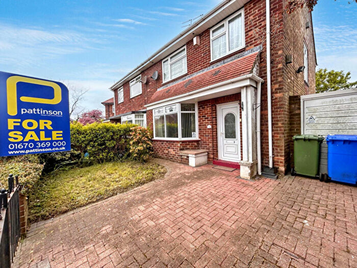 3 Bedroom Semi-Detached House For Sale In Shelley Crescent, Newsham, Blyth, Northumberland, NE24