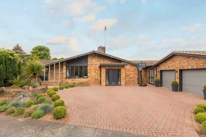 5 Bedroom Detached Bungalow To Rent In Rook Wood Way, Great Missenden, HP16