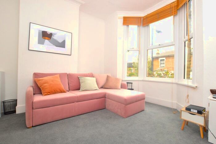 1 Bedroom Flat To Rent In Soames Street Peckham, SE15