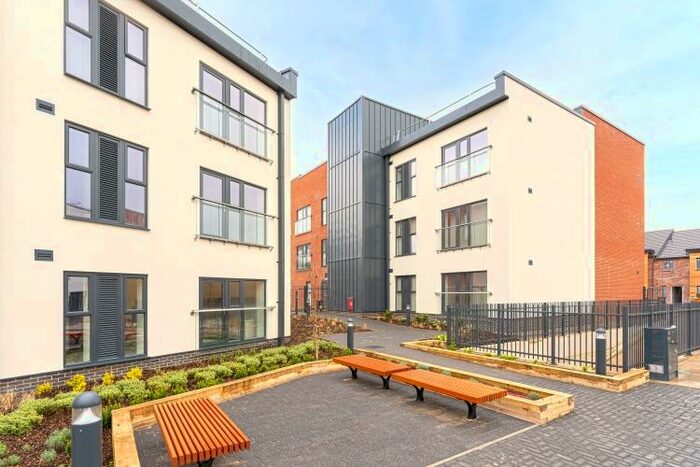 Apartment To Rent In Graven Hill Road, Ambrosden, OX25