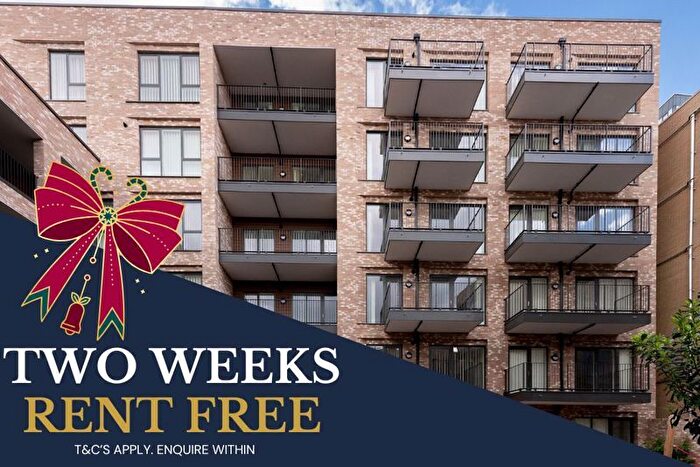 3 Bedroom Flat To Rent In Tamarillo House, Alameda Place, London, E3