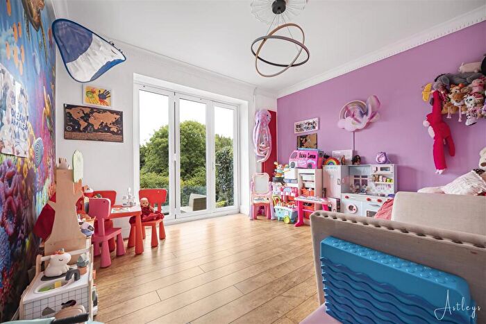 5 Bedroom Detached House For Sale In Newton, Swansea, SA3
