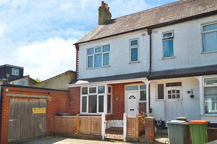 3 Bedroom End Of Terrace House For Sale In Bath Road, Forest Gate, London, E7