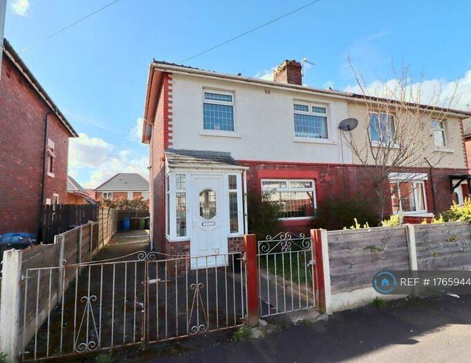 3 Bedroom Semi-Detached House To Rent In Kendal Road, Worsley, Manchester, M28
