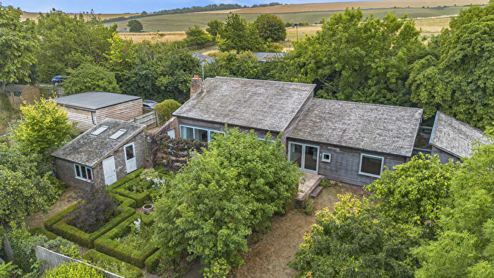 3 Bedroom Bungalow For Sale In Pilgrims Way, Blewbury, OX11