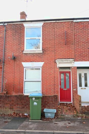 3 Bedroom Property To Rent In Cedar Road, Southampton, SO14