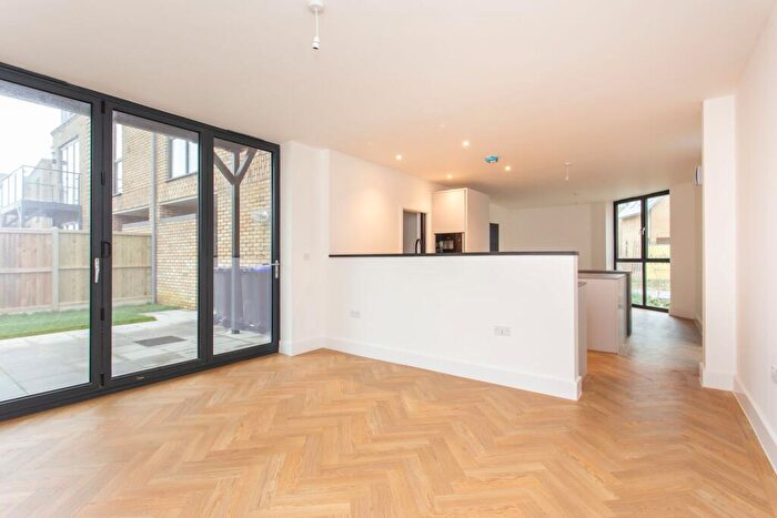 4 Bedroom Semi-Detached House To Rent In Officers View, Guston, CT15