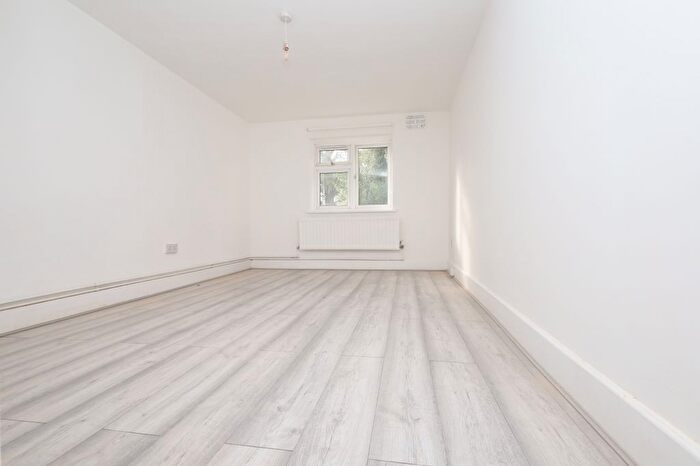 1 Bedroom Flat To Rent In Cunningham Road, N15