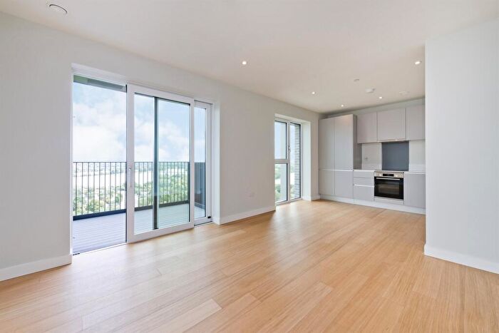 1 Bedroom Apartment To Rent In Navigation Point, Ferry Lane, N17