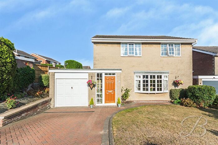 4 Bedroom Detached House For Sale In Thorpelands Avenue, Forest Town, Mansfield, NG19