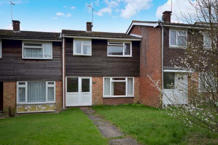 3 Bedroom House To Rent In Spring Rise, Chelmsford, CM2