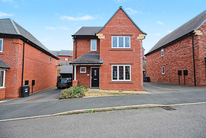 3 Bedroom Detached House For Sale In Juniper Way, Rugby, CV21