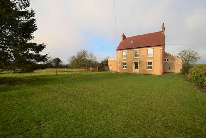 5 Bedroom Detached House To Rent In The Lane, LU7