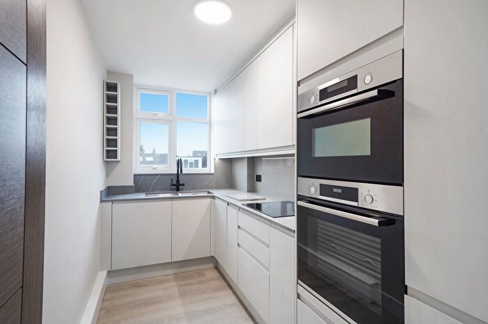 2 Bedroom Flat To Rent In Golders Green Road, Golders Green, NW11