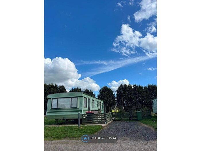 2 Bedroom Mobile/park Home To Rent In Marsh Road Edgmond, Telford, TF10