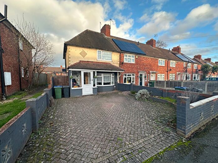 3 Bedroom Semi Detached House To Rent In Bassett Road, Wednesbury, WS10