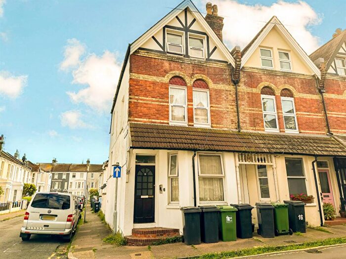 5 Bedroom End Of Terrace House For Sale In Hyde Road, Eastbourne, BN21