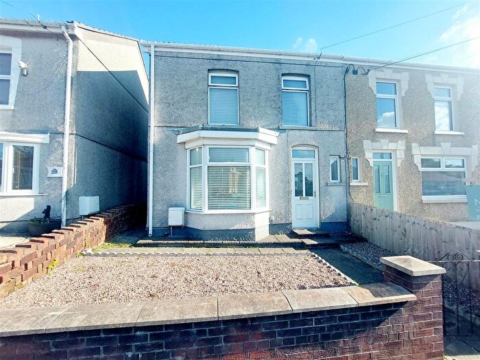 2 Bedroom Semi-Detached House For Sale In Coalbrook Road, Grovesend, Swansea, SA4