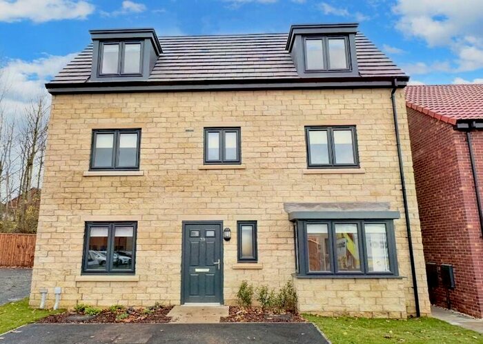 4 Bedroom Detached House To Rent In Limestone Avenue, Clay Cross, Chesterfield, S45