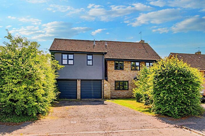 4 Bedroom Detached House For Sale In Bennetts Close, Bletsoe, Bedford, MK44