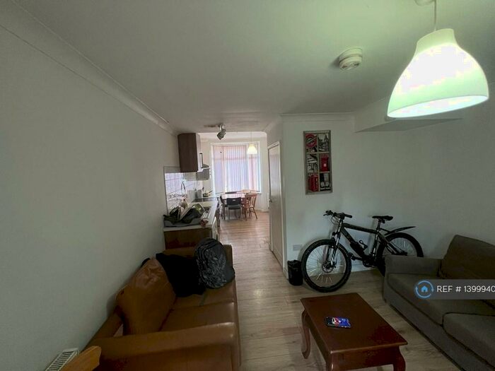 4 Bedroom Terraced House To Rent In Bramble Street, Coventry, CV1