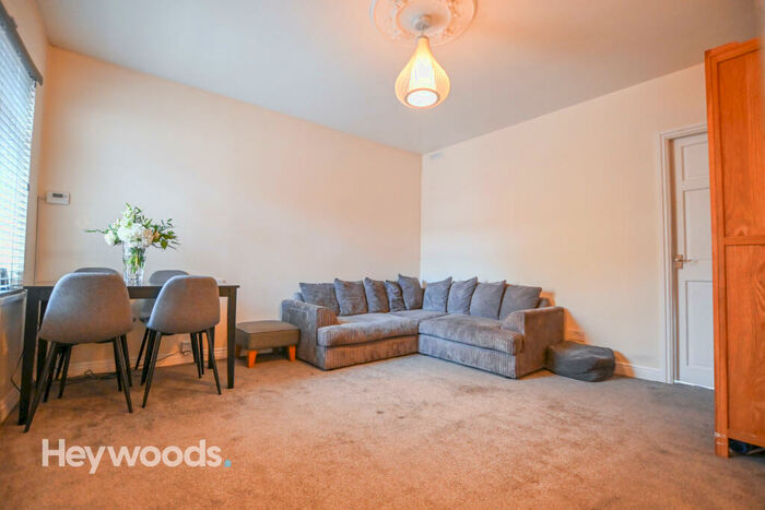 2 Bedroom Flat To Rent In Lawson Terrace, Porthill, Newcastle-under-Lyme, ST5