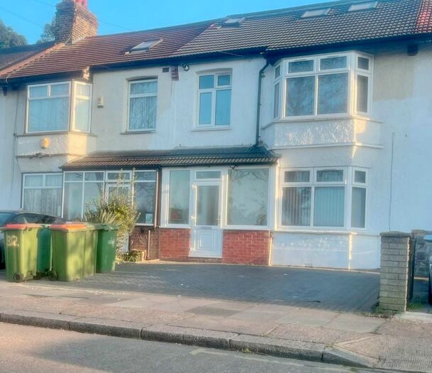 6 Bedroom Terraced House To Rent In Watson Avenue, London, E6