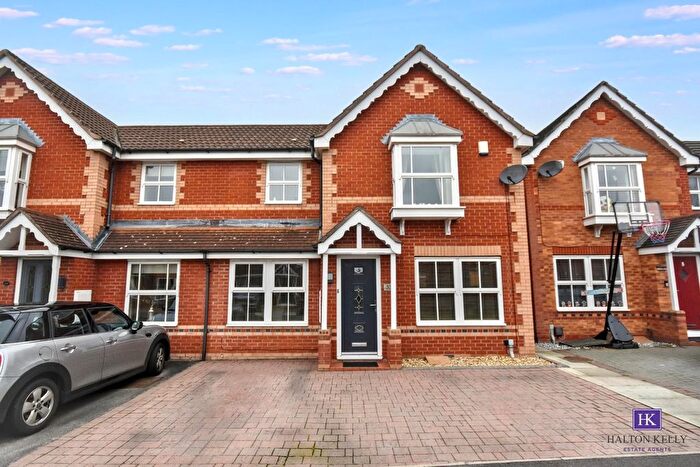 3 Bedroom Semi Detached House For Sale In Elmsett Close, Great Sankey, Warrington, WA5