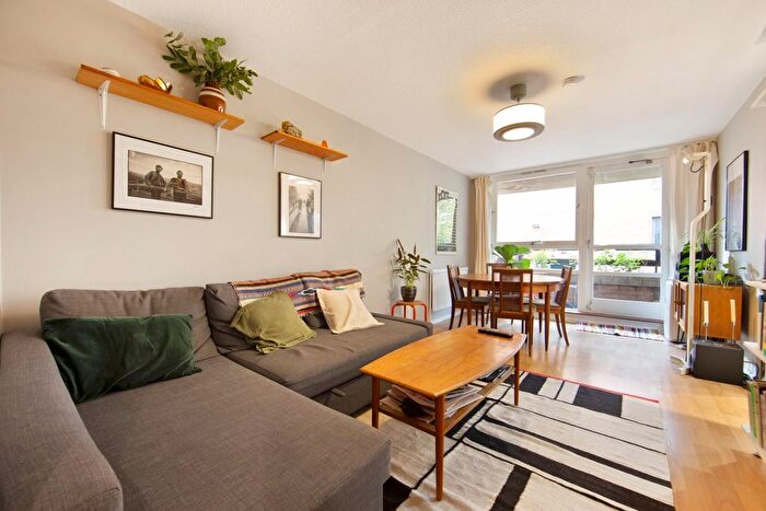 1 Bedroom Flat For Sale In Elmington Road, London, SE5