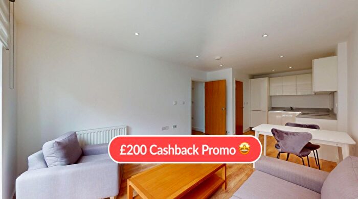 2 Bedroom Flat To Rent In Headstone Road, Harrow, HA1
