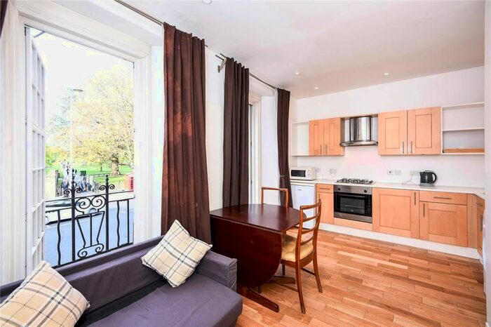 Studio To Rent In Kensington High Street, London, W8