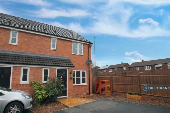 3 Bedroom Semi-Detached House To Rent In Newham Close, Derby, DE22