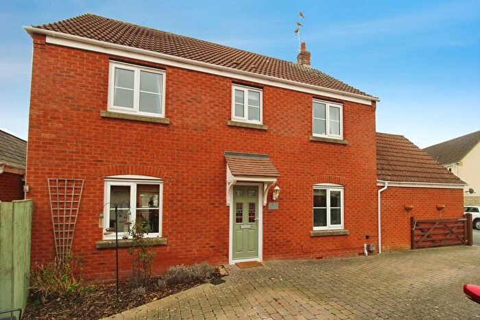 4 Bedroom Detached House For Sale In Porth Close, Swindon, SN25