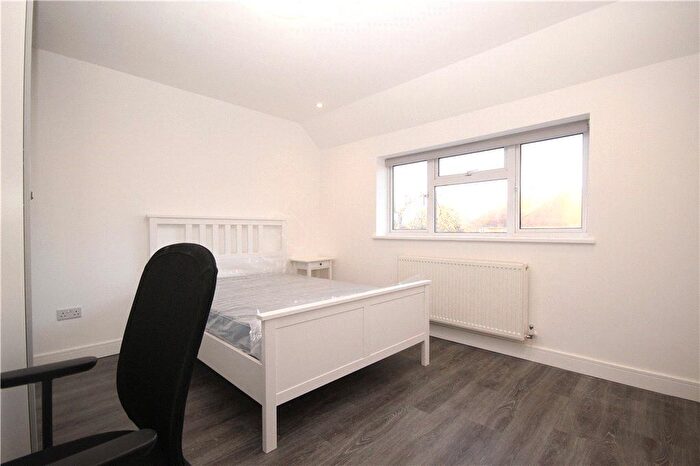 1 Bedroom Property To Rent In St. Johns Road, Guildford, Surrey, GU2