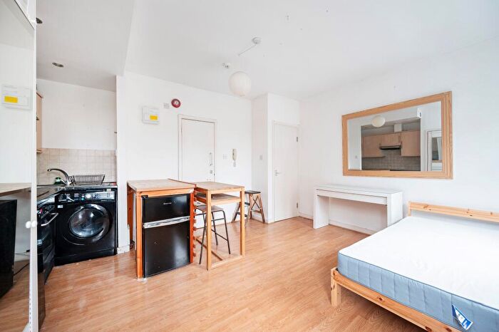 Studio For Sale In Clarence Place, London, E5