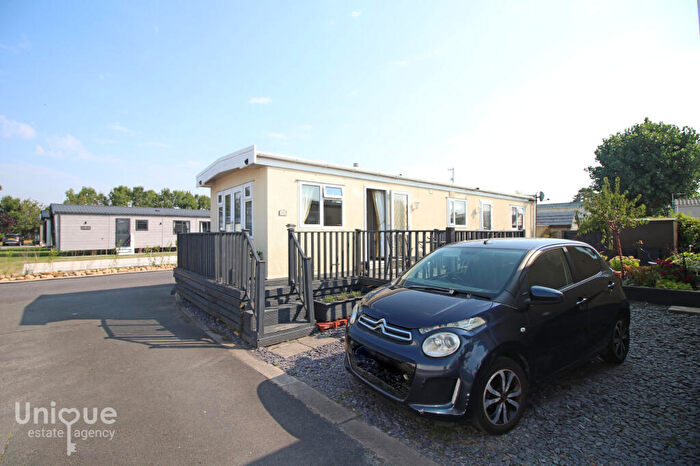 2 Bedroom Park Home For Sale In Primrose Drive, Poulton-le-Fylde, FY6