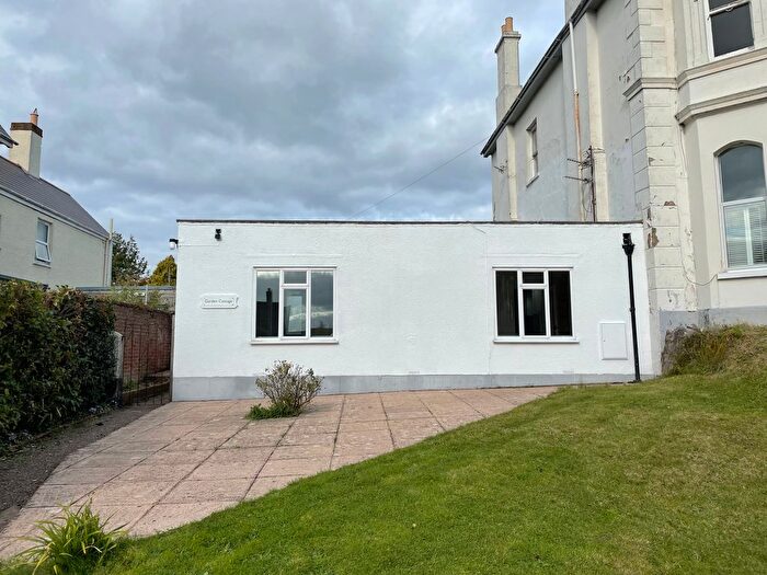 1 Bedroom Flat To Rent In Salterton Road, Exmouth, EX8