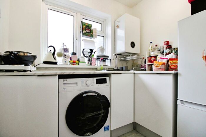 1 Bedroom Flat For Sale In Pant-Y-Celyn Road, Llandough, Penarth, CF64