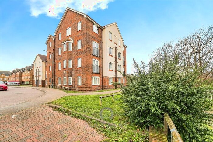 2 Bedroom Flat To Rent In Redbourne Drive, London, SE28