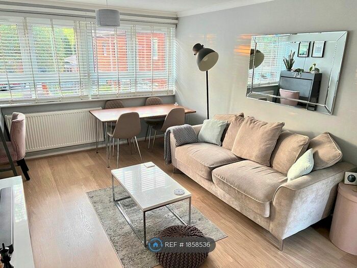 1 Bedroom Flat To Rent In Dornberg Close, Blackheath, London, SE3