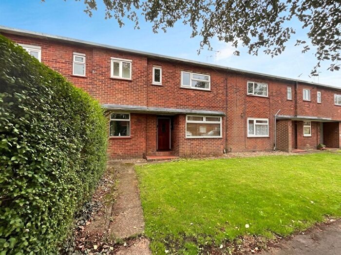 2 Bedroom Flat For Sale In Churchill Road, Stone, ST15