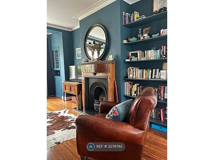 3 Bedroom Terraced House To Rent In Tantallon Road, Glasgow, G41