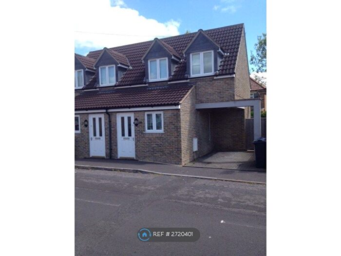 2 Bedroom Semi Detached House To Rent In College Road, Trowbridge, BA14