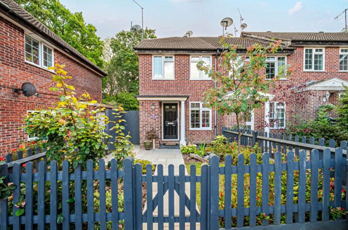 2 Bedroom End Of Terrace House For Sale In The Dell, East Grinstead, West Sussex, RH19