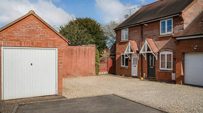2 Bedroom End Terrace House For Sale In Horseshoes Place, Thame, Oxfordshire, OX9