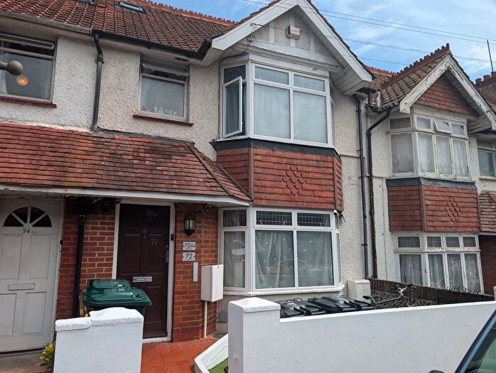 3 Bedroom Flat To Rent In Hollingdean Terrace, Brighton, East Sussex, BN1