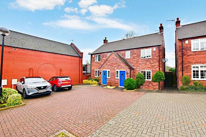 3 Bedroom Semi Detached House For Sale In Carram Close, St. George's Park, Lincoln, LN1